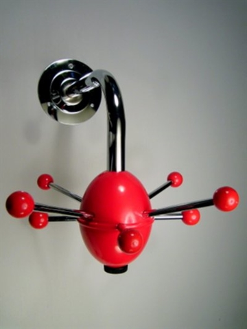 Hatrack Saturnus - retro knage / knager�kke, drejelig, krom og tr�, r�d - ( incl. skruer og plugs ).