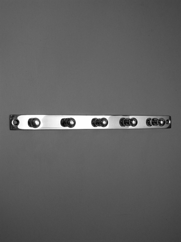 Knager�kke m. 5 sm� knopper, blank aluminium.