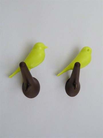 Hook Sparrow - knages�t, h�rd plast, 2 stk gr�n/brun i s�d �ske - ( incl. monteringsvejledning, skruer og plugs ). F�S NU MED SORT GREN - hvis det �nskes, skriv det da som kundenotat. 