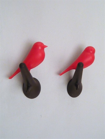 Hook Sparrow - knages�t, h�rd plast, 2 stk r�d/brun i s�d �ske - ( incl. monteringsvejledning, skruer og plugs ). F�S NU MED SORT GREN - hvis det �nskes, skriv det da som kundenotat.   