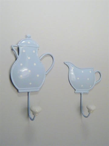 Kaffe og fl�dekande - knages�t m. hvide  porcel�nsknopper, lysebl� emaljeret jernblik m. hvide prikker.