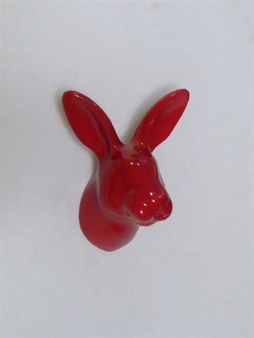 Dear Bunny - knage, design Jorine Oosterhoff, r�dlakeret polystone og metal m. indst�bt skrue (incl. plug). 