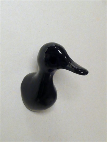 Dear Duck - knage, design Jorine Oosterhoff, sortlakeret polystone og metal m. indst�bt skrue (incl. plug). 