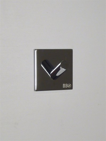 BB design - firkant knage, blank krom, st�rkt selvkl�bende.