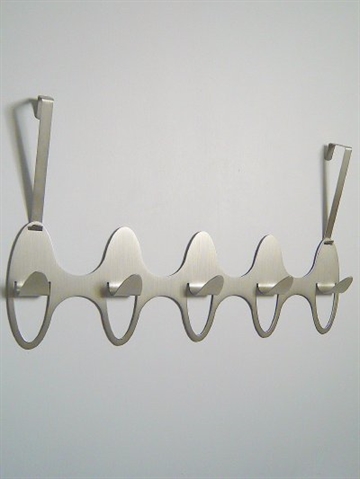 PEEL - h�nge over d�r knager�kke m. 5 kroge, design William Harvey, mat b�rstet st�l.