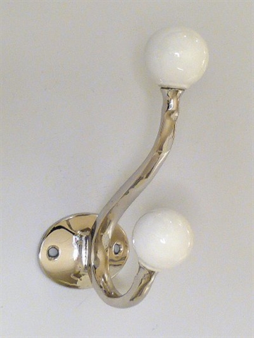Fransk forkromet metalknage m. oval bagplade og hvide porcel�nsknopper.