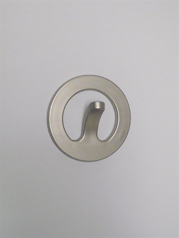 Circuit hook m. 1 krog, design Matt Carr, mat forkromet let aluminium, st�rkt selvkl�bende.