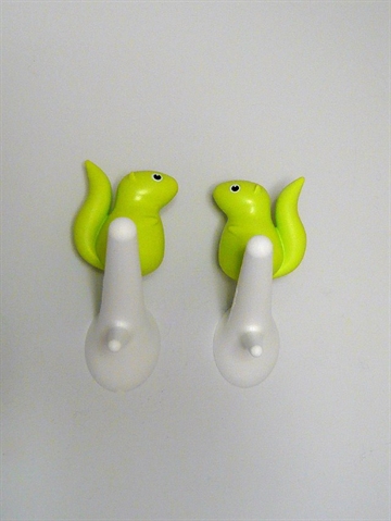 Hook Squirrel - knages�t, h�rd plast, 2 stk gr�n/hvid i s�d �ske - ( incl. monteringsvejledning, skruer og plugs ). 
