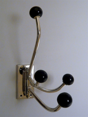 Flerkrogs knage, drejelig, forkromet m. 4 sorte porcel�nsknopper.
