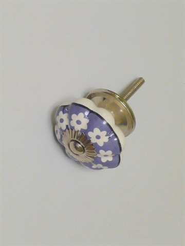 Hvid og lilla porcel�nsknop m. riller og hvide blomster, blank forkromet metal, stor.