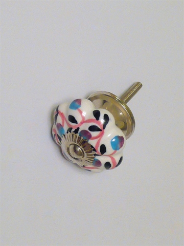 Hvid porcel�nsknop m. riller og rosa/bl�t/sort h�ndmalet m�nster, blank forkromet metal, stor.