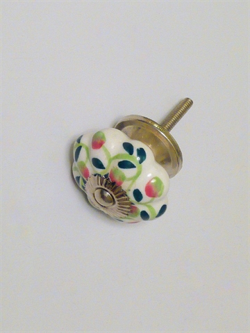 Hvid porcel�nsknop m. riller og r�d/gr�n/sort h�ndmalet m�nster, blank forkromet metal, stor.