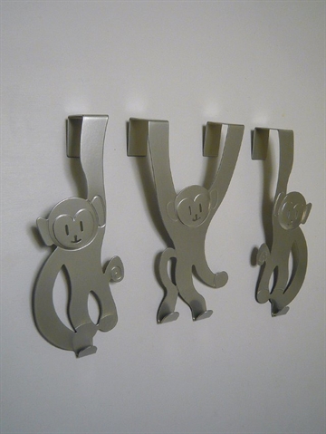 Monkey - knages�t a 3, s�lvgr� emaljeret jernblik, til at h�nge over d�r.