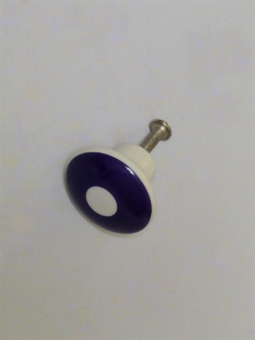 Hvid porcel�nsknop m. bl�lilla ring.